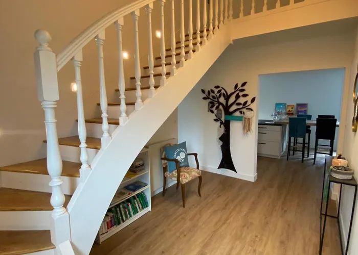 Lady Jule D Hotes & 3*