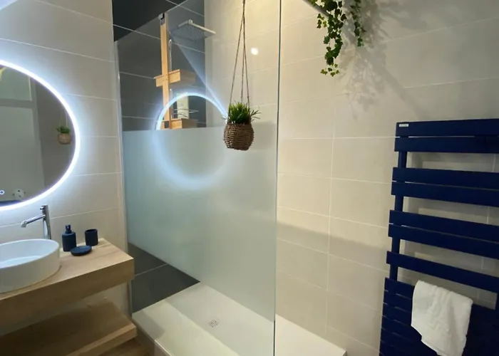 Lady Jule D Hotes & 3*